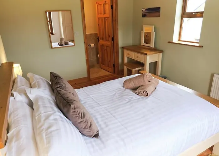 Dingle Holiday Let - New Town